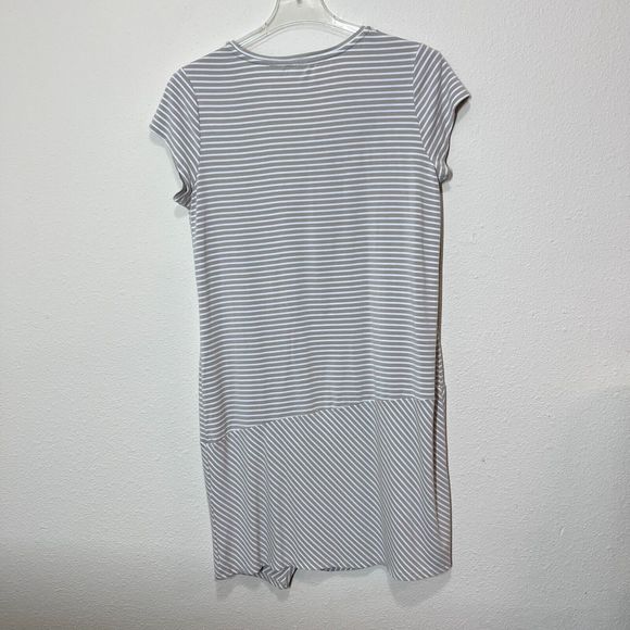 Chicos Womens Dress Size 2 Multicolor Striped V-Neck Sleeveless Pullover Casual - Picture 2 of 8